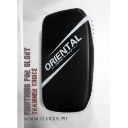 Oriental HD06 Arm Target – Ergonomic Training Shield for Martial Arts